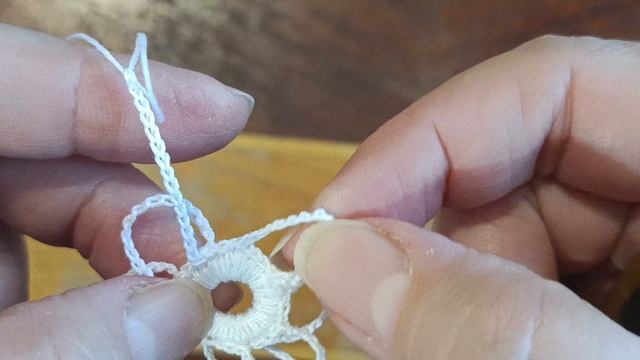 Красивый необычный цветок крючком для Ирландского кружевамастер-класс для начинающих и не только