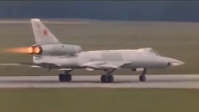 Небо со мной. Красивая песня о военных летчиках смотреть онлайн