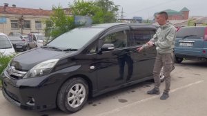 Обзор Toyota Isis Platana 2013 год из Японии