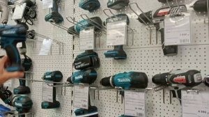 Переходник с аккумуляторов Dewalt на инструменты платформы Makita LXT 18 Вольт DM18M