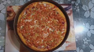 Супер пирог с колбасой и сыром. Дрожжевая пицца неожиданно стала пирогом.🍕