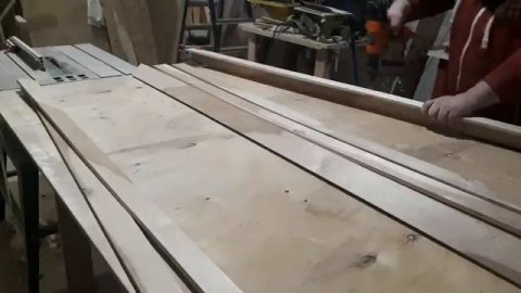 Стол - полтора листа фанеры. Каркасный стол.