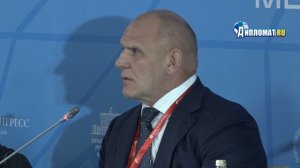 «Русский подданный обязан быть сильным»: Карелин — о том, как деревенский зал делает чемпионов