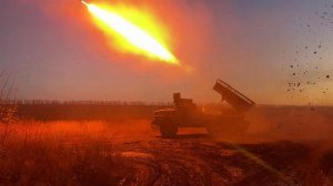 Расчеты РСЗО "Град" наносят удары по позициям ВСУ на Красноармейском направлении.