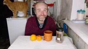 завтрак с Рыжулей. хурма с кофейком. ходили в храм. мукбанг. обжор. еда на камеру. диета. шизофрения