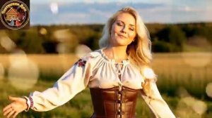 Соседка через забор и ОЧЕНЬ хозяйственный сосед