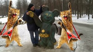 Я — Мишка, а это мои коты.