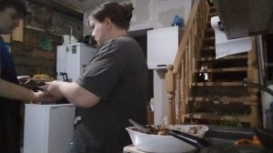 ПРОСТАЯ ЖИЗНЬ 45// ПРИШЛИ С МАГАЗИНА ПРИГОТОВИЛИ КУРИНУЮ ГОЛЕНЬ //НУ ПРОСТО ОБЪЕДЕНИЕ ПО ЗАКАЗУ МУЖА