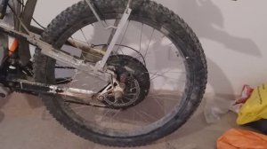 Переспицовка моторколеса Замена дохлых спиц 14g sapim  Правка кривого обода