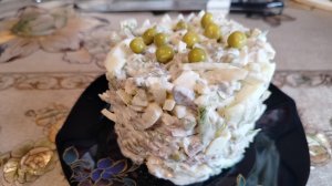 Салат с язычками, безумно вкусный и сытный.