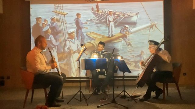 Трио «Ощущения» Trio Sensations В кейптаунском порту In Cape Town Port смотреть онлайн