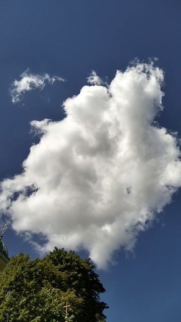 Небо в монастыре с. Сахарна, Молдова