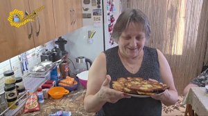 Драники, котлетки и морковка по корейски.