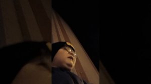 Прогулка С собакой Ищщем коробку в Пятёрочке