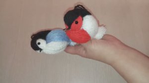 Снегирь из обычных ниток