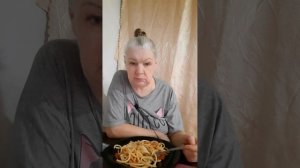 Мукбанг спагетти с тунцом и овощами 😋👍