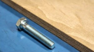 Блестящая идея из болта и обычной фанеры. Не спеши покупать, сделай сам