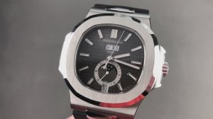 Годовой календарь и фазы луны Patek Philippe Nautilus 5726A-001