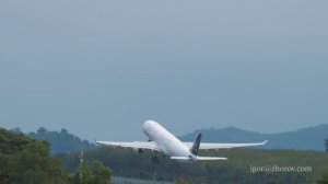 Эйрбас А330 Тайских Авиалиний взлетает из аэропорта Пхукета.
