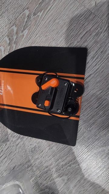 Предохранитель автомат Dl audio Phoenix 150a