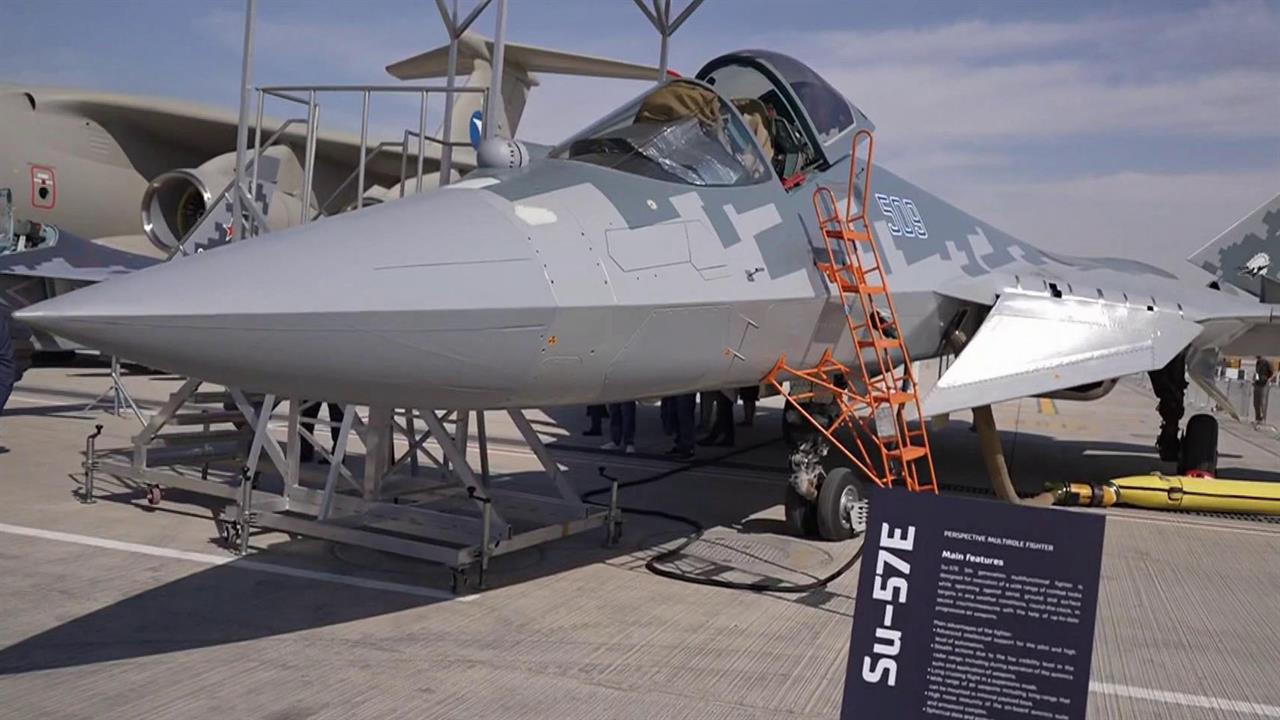 В Дубае открылась одна из самых крупных мировых авиационно-космических выставок.