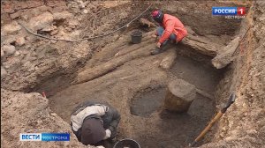 В Костроме археологи откопали «первобытные» деревянные ряды