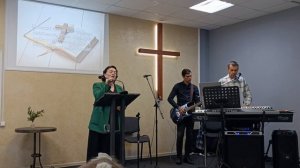 Пение Лейла