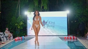 1000009445.mp4.  " эта женщина , единственная самая...