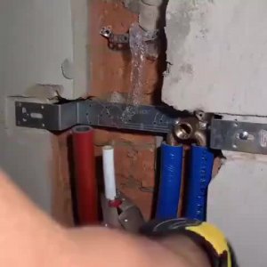 Установка проходной планки водорозетки.