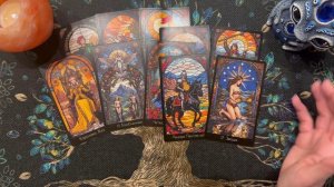 Таро-расклад "Кто на вас наговаривает" 😈