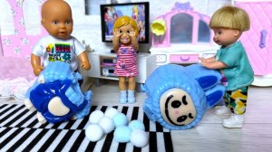 ЛАБУБУ ИГРАЛИ, СКВИШИ ПОРВАЛИ😲 Катя и Макс веселая семейка! куклы Барби истории ДаринелкаТВ