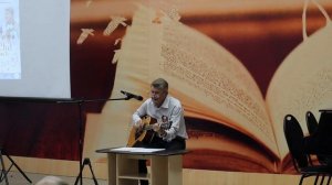 Музыкальная гостиная «Полвека с гитарой» с участием Юрия Дубинина (6+)