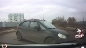 Не получилось проскочить по встречке "Вон там проЕхай😅"