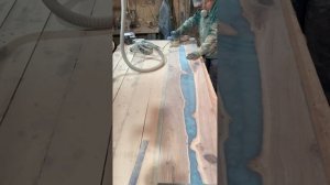 Изготовление деталей для барной стойки из слэбов карагача и эпоксидной смолы