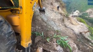 Соединяем горы этой дорогой - Преодолеваем сложные препятствия -Видео JCB