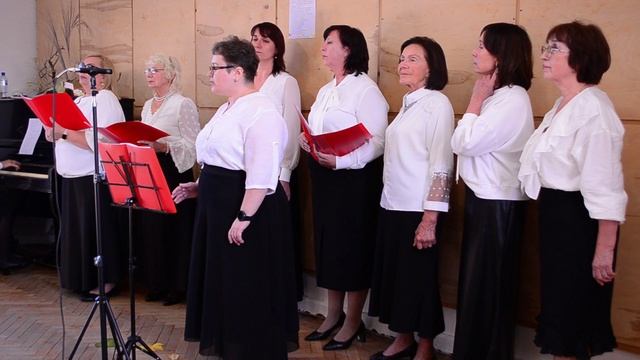 Здесь птицы не поют - солистка Наталья Бахарева, хор «Сюрприз»