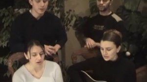 СРЕДЬ ДЫШАЩИХ ВЛАГОЙ РАЙСКИХ ЦВЕТОВ