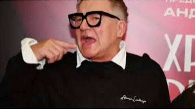 Телеведущий Дибров впервые высказался о скандале с расстегнутой ширинкой