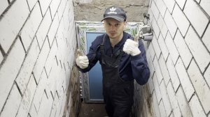 УСТАНОВКА пвх двери в погреб и ВЕЧНЫЕ полки СВОИМИ РУКАМИ