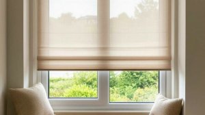 Подгонка, сборка и установка на окно рулонной шторы.