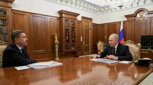 Владимир Путин с председателем Федерации независимых профсоюзов России С.Черногаевым, 17.11.25