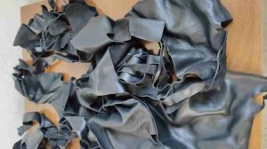 Коробка № АЕ359 Обрезки кожи наппа КРС черные