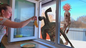 СИРЕНОГОЛОВЫЙ ПРИШЕЛ КО МНЕ ДОМОЙ НА ЗАПАХ БЛИНОВ в Реальной Жизни