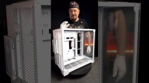 Лучший Белый Корпус для Геймеров — Lian Li O11 Vision Compact