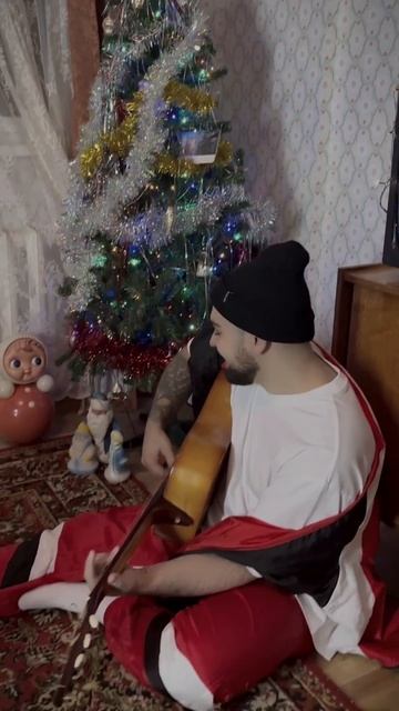 А у тебя в городе уже выпал снег? Поделись фотками в комментариях❄️ смотреть онлайн