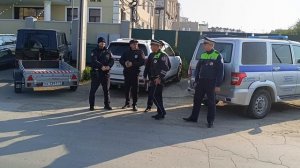 Сотрудники полиции Анапы установили участников массового заезда по пляжной территории.