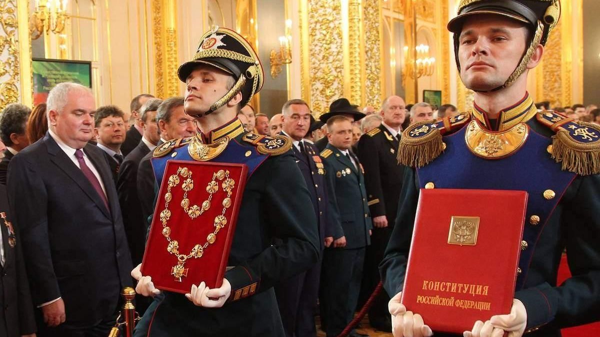 Конституция России / День Конституции РФ / Основной закон страны / демократия, либерализм
