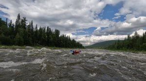Прохождение порогов на реке Щугор на пакрафтах