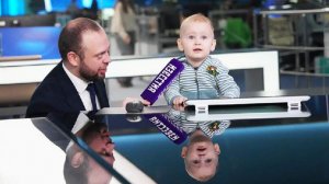 Маленький Аристарх поздоровался со всей страной из студии РЕН ТВ