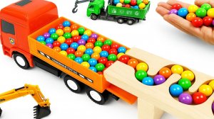 Мультики для детей. Разноцветные шарики спускаются с деревянных горок. Мультики для малышей